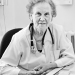 Būsima chirurgė su ligoniais kalbasi ir apie obuolius