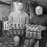 Gėlė vis dar geriausia dovana mokytojui