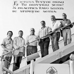 „Naktinės ekskursijos“ tema: ženklai ant asfalto