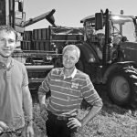 Dailininkų pleneras paspalvino Pušaloto krašto gyvenimą