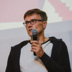 Odontologai neigia mitą, kad dantų tiesinimas taikomas tik jaunuoliams: į juos kreipiasi vis daugiau suaugusiųjų