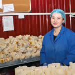 Išgirsti širdies balsą emigrantei padėjo tapymas