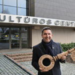 Pasvalio turgus kvepia šviežiai rūkyta žuvimi