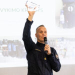 Broliai savo darbo dienos biure neįsivaizduoja