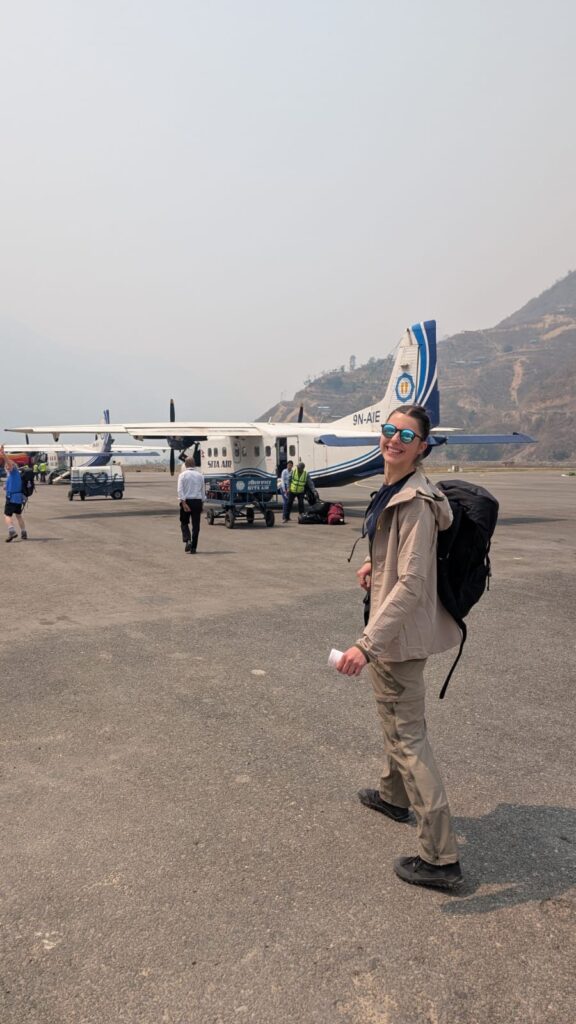 Kelionės pradžia – skrydis nedideliu lėktuvu iš Ramechhapo oro
uosto į Luklą.