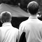 Vienkiemyje užaugusi moteris augintines lepina grožio procedūromis